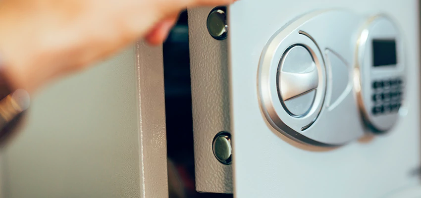 Fingerprint Safe Openers in Chino, CA